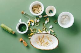 Een overzicht van verschillende supplementen en technologieën voor gezondheid en welzijn.